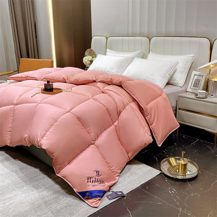 91家纺网 家纺一手货源 找家纺 招财星2店仓储 2025新款款全棉防羽布希尔顿被 豆沙色