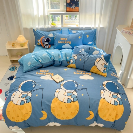91家纺网 家纺一手货源 找家纺 孩子王家纺 2025新款亲肤活性小版纯棉专版太空人卡通学生儿童宿舍四件套系列 独行月球
