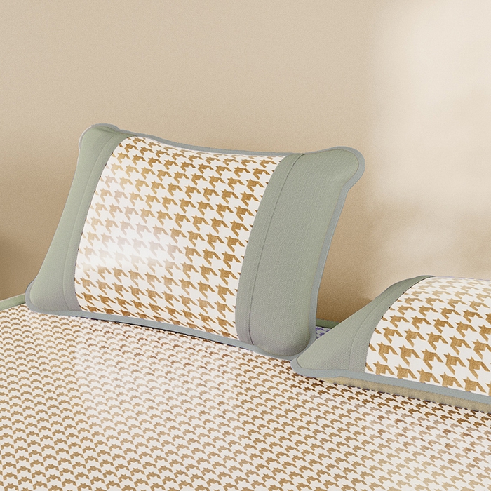 91家纺网 家纺一手货源 找家纺 阿牛席业 2025新款水洗冰晶系列-宽头绣复无纺布条席 大千鸟格-咖-反面无纺布款条席