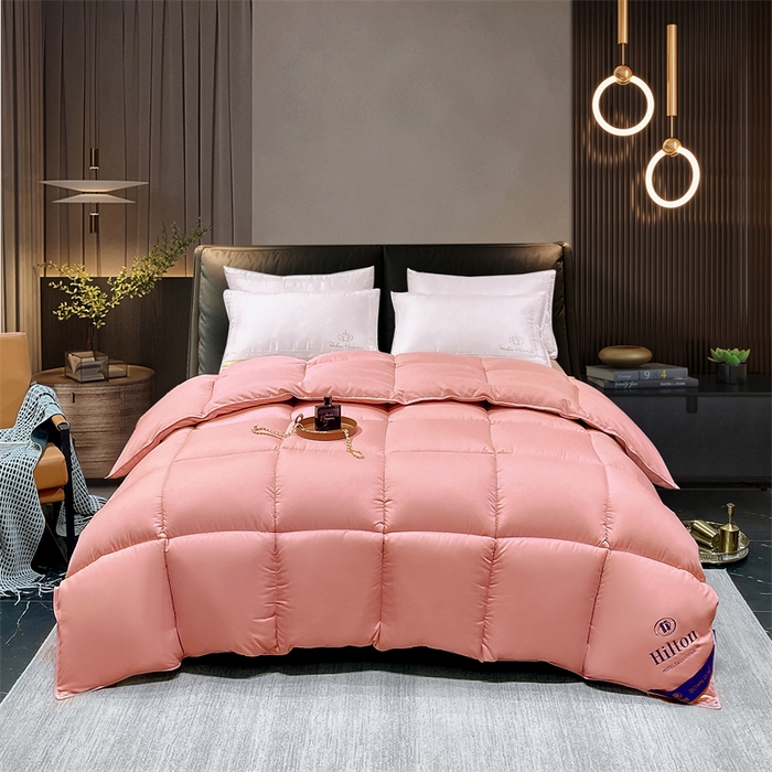 91家纺网 家纺一手货源 找家纺 招财星2店仓储 2025新款款全棉防羽布希尔顿被 豆沙色