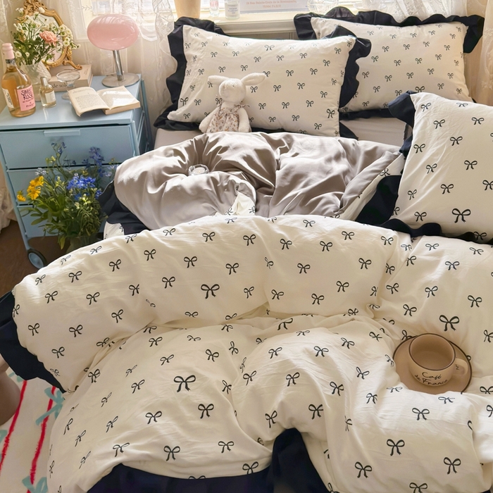 91家纺网 家纺一手货源 找家纺 慕澄家纺 2025新款法式浪漫风花边款水洗棉四件套 花边款-黑系蝴蝶结