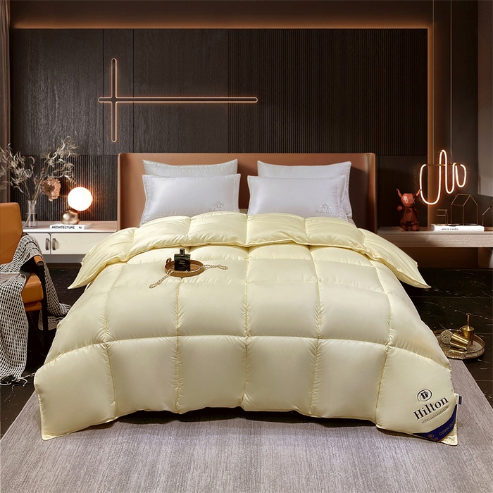 91家纺网 家纺一手货源 找家纺 招财星2店仓储 2025新款款全棉防羽布希尔顿被 米黄色