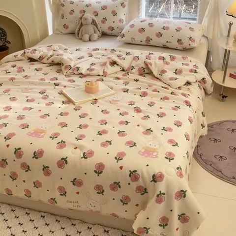 91家纺网 家纺一手货源 找家纺 星巴k家纺 2025糯糯棉A类大豆蛋白纤维夏凉被双层纱水洗棉夏被大豆被 曼塔玫瑰