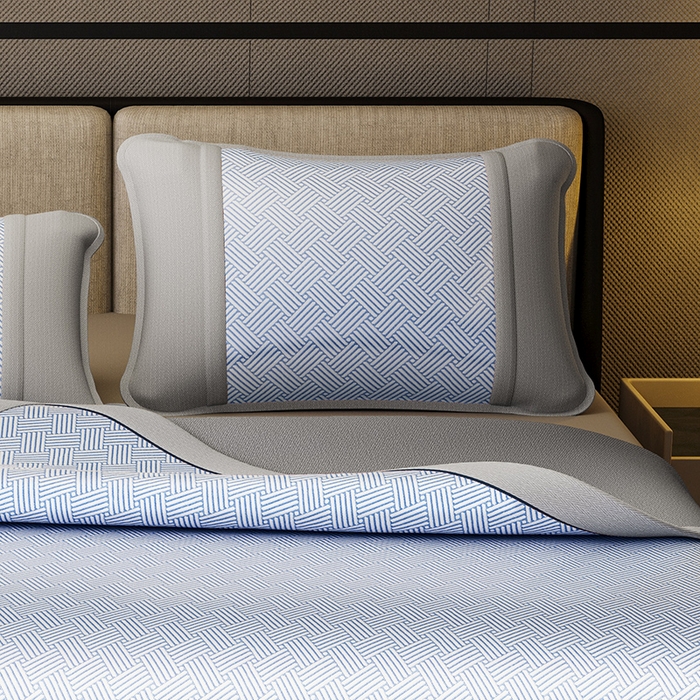 91家纺网 家纺一手货源 找家纺 阿牛席业 2025新款水洗冰晶系列-宽头绣复无纺布条席 饼干花-蓝-反面无纺布款条席