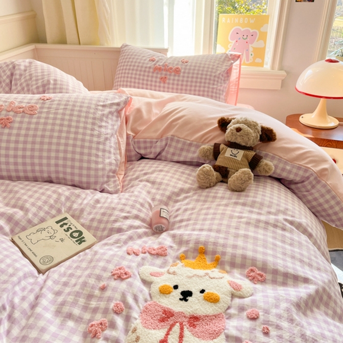 91家纺网 家纺一手货源 找家纺 葡萄家 2025专版高克重超萌卡通格子双拼毛巾绣软糯糯水洗棉四件套 蝴蝶结羊驼