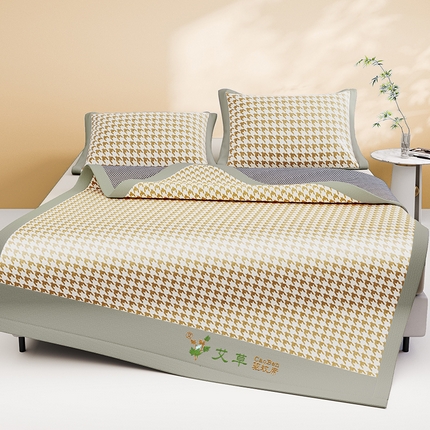 91家纺网 家纺一手货源 找家纺 阿牛席业 2025新款水洗冰晶系列-宽头绣复三明治条席 大千鸟格-咖-反面三明治款条席