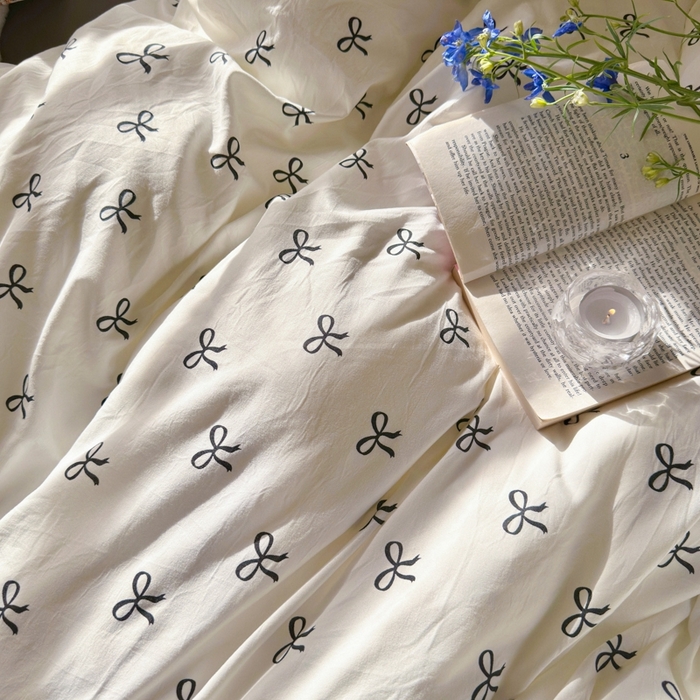 91家纺网 家纺一手货源 找家纺 慕澄家纺 2025新款法式浪漫风花边款水洗棉四件套 花边款-黑系蝴蝶结