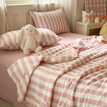 木楌家居2025新款色织条纹皱皱纱刺绣款夏被 在逃公主 粉