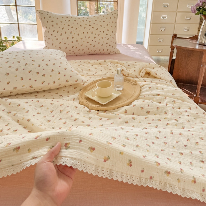 91家纺网 家纺一手货源 找家纺 木楌家居2025新款全棉皱皱纱花边款大豆夏被 沐黎 粉