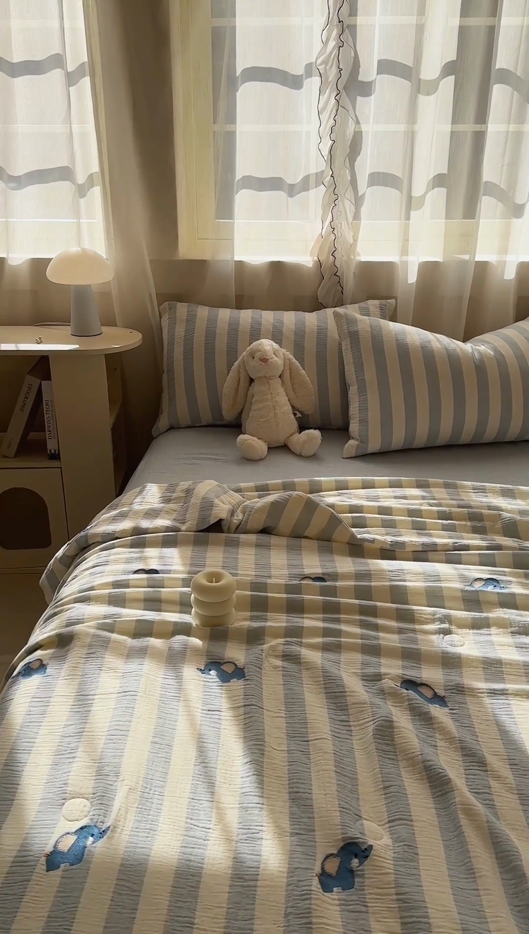 91家纺网 家纺一手货源 找家纺 木楌家居2025新款色织条纹皱皱纱刺绣款夏被 图图