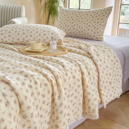 木楌家居2025新款全棉皱皱纱花边款大豆夏被 伊桃