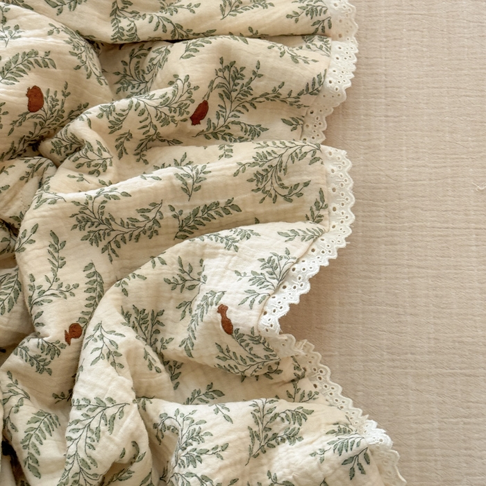 91家纺网 家纺一手货源 找家纺 木楌家居2025新款全棉皱皱纱花边款大豆夏被 月白