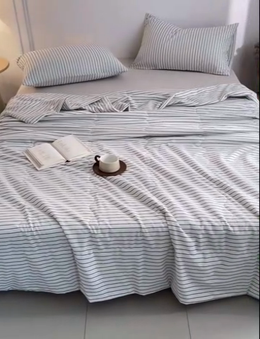 91家纺网 家纺一手货源 找家纺 尊妙被业 2025新款全棉色织水洗棉夏被 白细条