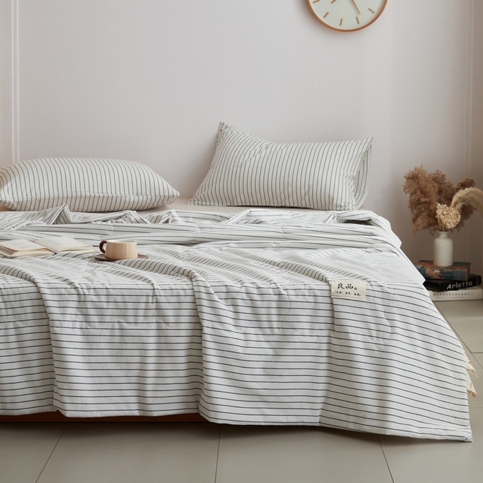 91家纺网 家纺一手货源 找家纺 尊妙被业 2025新款全棉色织水洗棉夏被 白细条