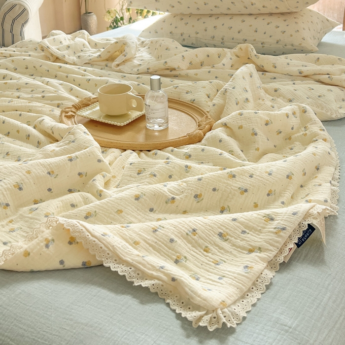 91家纺网 家纺一手货源 找家纺 木楌家居2025新款全棉皱皱纱花边款大豆夏被 沐黎