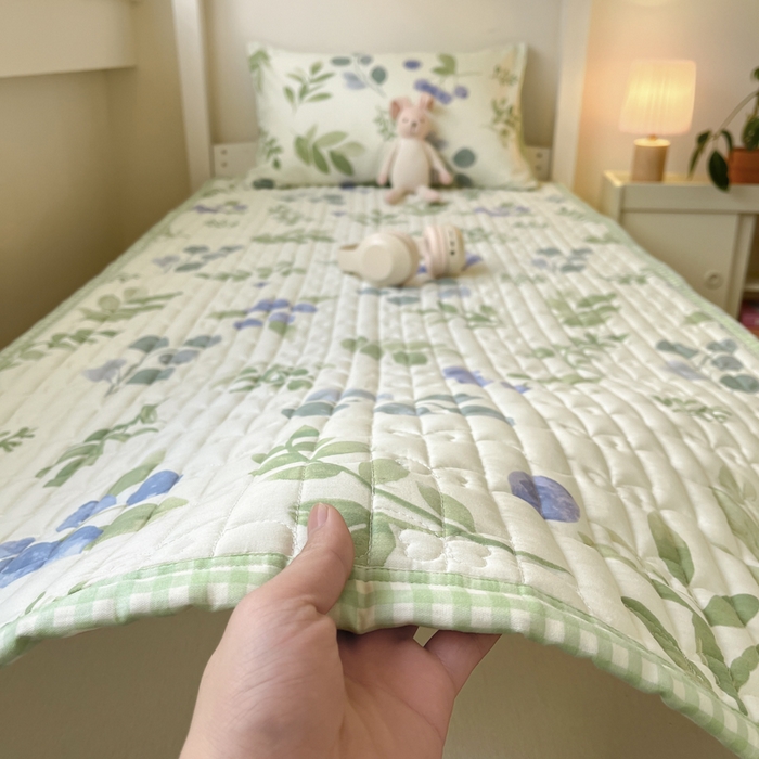 91家纺网 家纺一手货源 找家纺 Sweet dreams甜梦 2025新款全棉卡通小清新棉垫子床垫旅行垫 半夏