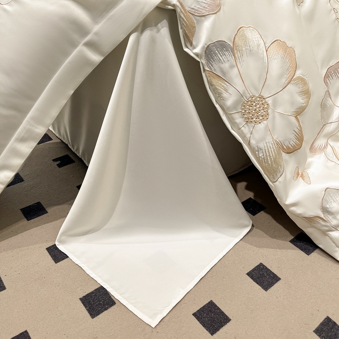 91家纺网 家纺一手货源 找家纺 金牛座家纺 2025新款重工刺绣亲肤棉四件套-赫本系列 赫本-奶白