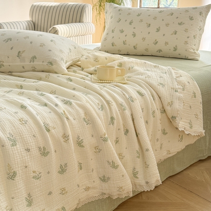 91家纺网 家纺一手货源 找家纺 木楌家居2025新款全棉皱皱纱花边款大豆夏被 云笙