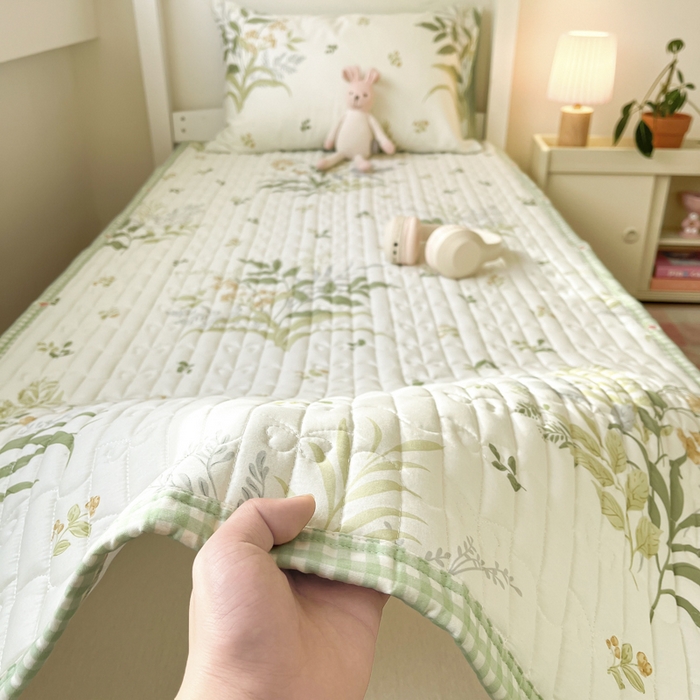 91家纺网 家纺一手货源 找家纺 Sweet dreams甜梦 2025新款全棉卡通小清新棉垫子床垫旅行垫 春意盎然