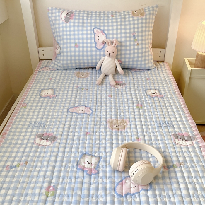 91家纺网 家纺一手货源 找家纺 Sweet dreams甜梦 2025新款全棉卡通小清新棉垫子床垫旅行垫 格子狗狗