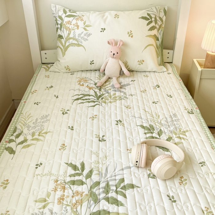 91家纺网 家纺一手货源 找家纺 Sweet dreams甜梦 2025新款全棉卡通小清新棉垫子床垫旅行垫 春意盎然