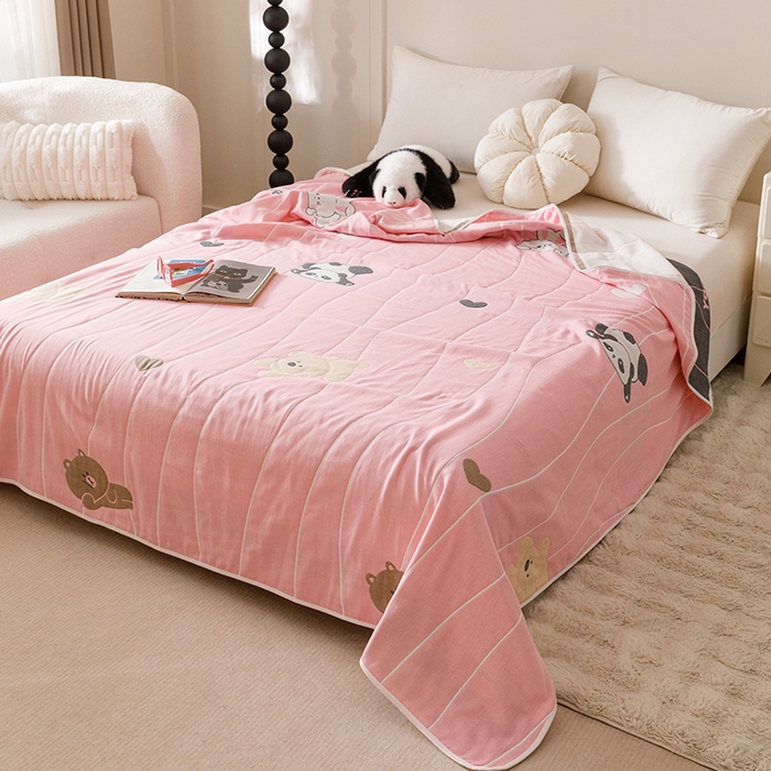 91家纺网 家纺一手货源 找家纺 悦然毛巾被 2025新款全棉６层纱毛巾被 甜梦小熊粉