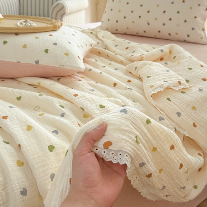 91家纺网 家纺一手货源 找家纺 木楌家居2025新款全棉皱皱纱花边款大豆夏被 宁雪