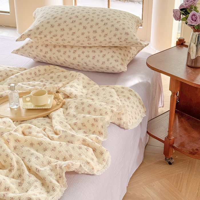 91家纺网 家纺一手货源 找家纺 木楌家居2025新款全棉皱皱纱花边款大豆夏被 伊桃