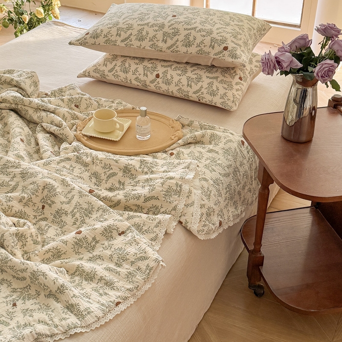 91家纺网 家纺一手货源 找家纺 木楌家居2025新款全棉皱皱纱花边款大豆夏被 月白