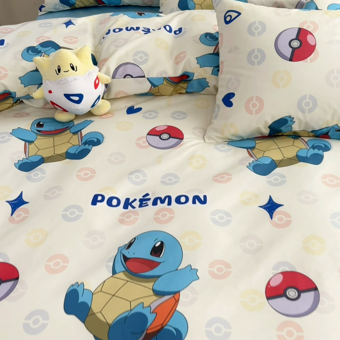 91家纺网 家纺一手货源 找家纺 桃子家居 2025新款宝可梦正版授权皮卡丘纯棉印花系列四件套 棉宝可梦-欢快杰尼龟
