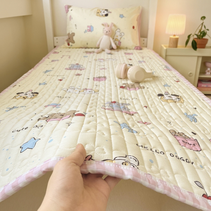 91家纺网 家纺一手货源 找家纺 Sweet dreams甜梦 2025新款全棉卡通小清新棉垫子床垫旅行垫 动物派对