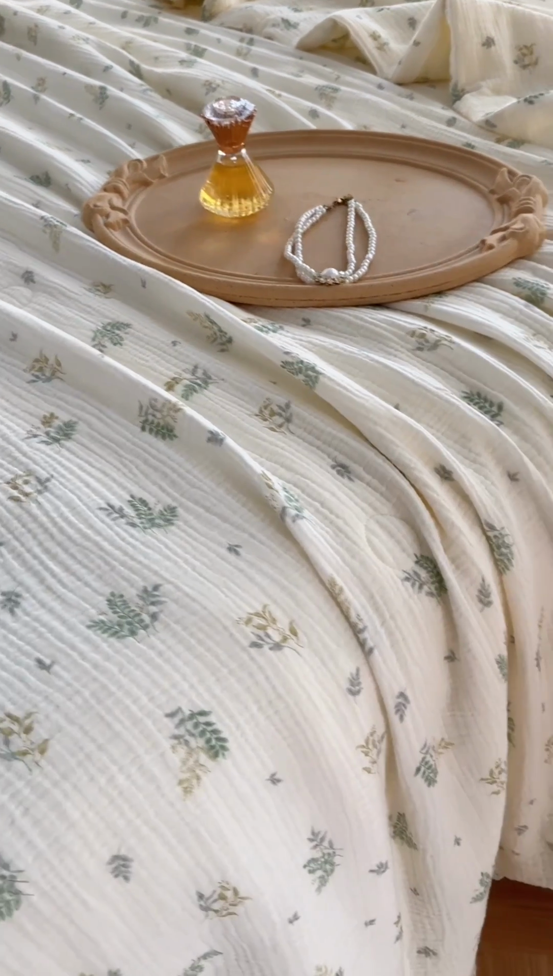 91家纺网 家纺一手货源 找家纺 木楌家居2025新款全棉皱皱纱花边款大豆夏被 云笙