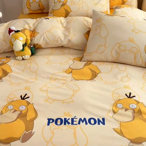 91家纺网 家纺一手货源 找家纺 金爱家 2025新款宝可梦正版授权皮卡丘纯棉印花系列四件套 棉宝可梦-奶黄可达鸭
