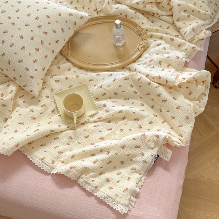 91家纺网 家纺一手货源 找家纺 木楌家居2025新款全棉皱皱纱花边款大豆夏被 沐黎 粉