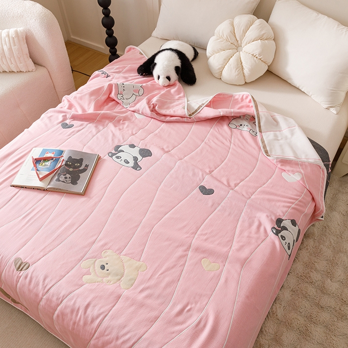 91家纺网 家纺一手货源 找家纺 悦然毛巾被 2025新款全棉６层纱毛巾被 甜梦小熊粉