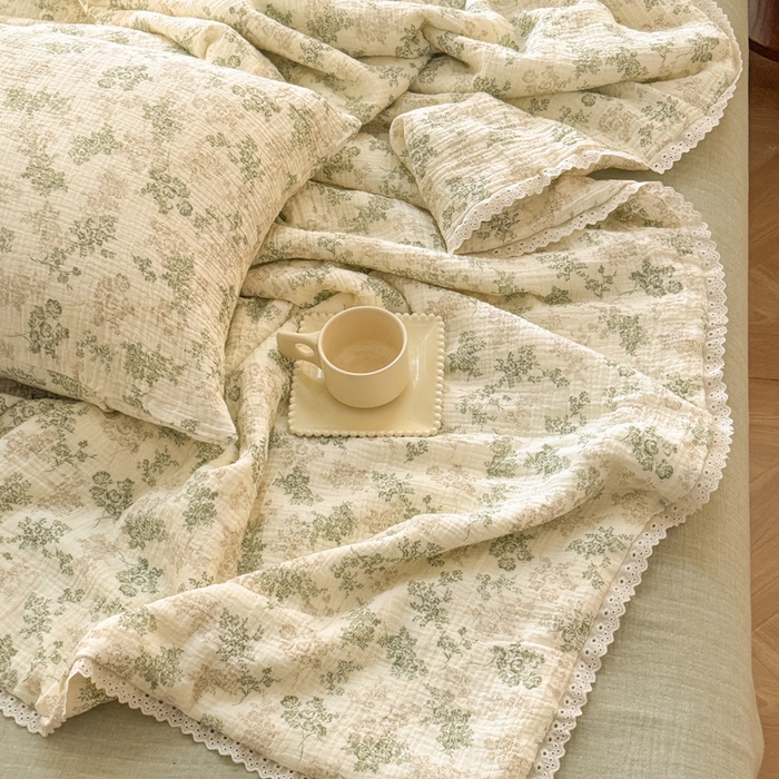 91家纺网 家纺一手货源 找家纺 木楌家居2025新款全棉皱皱纱花边款大豆夏被 南浔