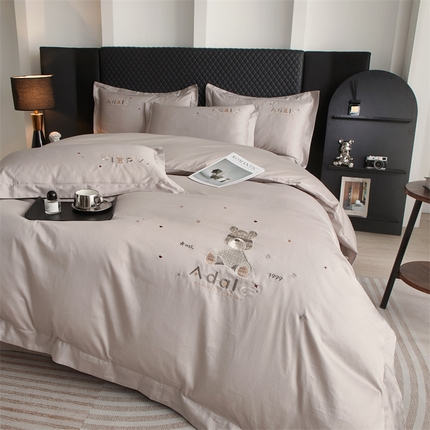 曼秀琳家纺 2025新款A类60s新疆长绒棉刺绣款四件套 维尼 青云灰