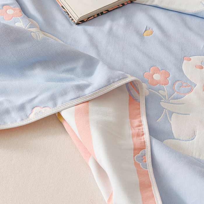 91家纺网 家纺一手货源 找家纺 悦然毛巾被 2025新款全棉６层纱毛巾被 花漾捧花蓝