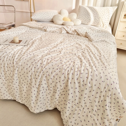 91家纺网 家纺一手货源 找家纺 尊妙被业 2025新款嘭嘭软水洗棉夏被 小花野-紫