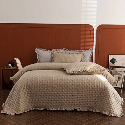 91家纺网 家纺一手货源 找家纺 （总）恩和家纺 2025新款荷叶边款多功能绗缝被床盖-风格二