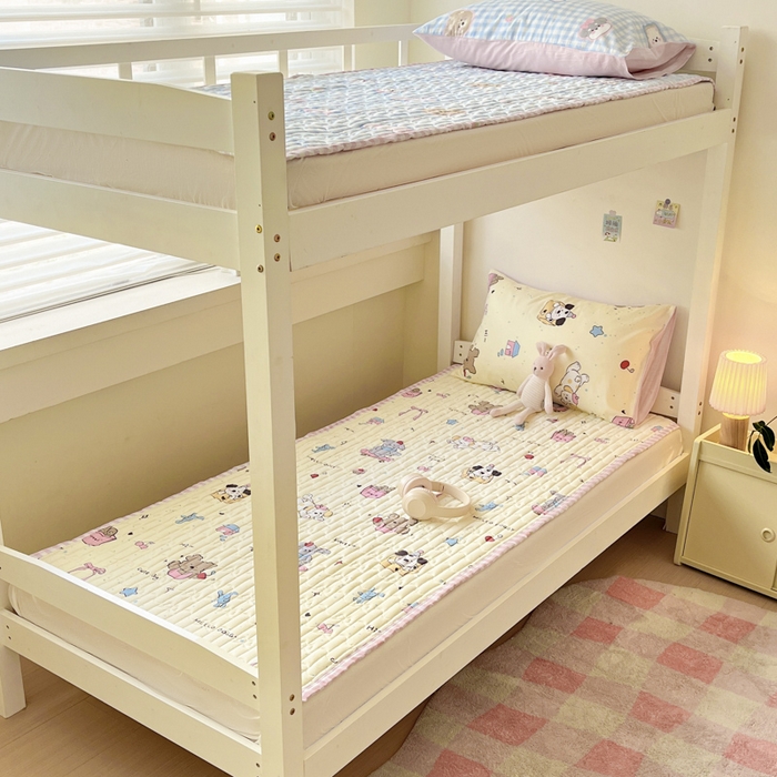 91家纺网 家纺一手货源 找家纺 Sweet dreams甜梦 2025新款全棉卡通小清新棉垫子床垫旅行垫 动物派对