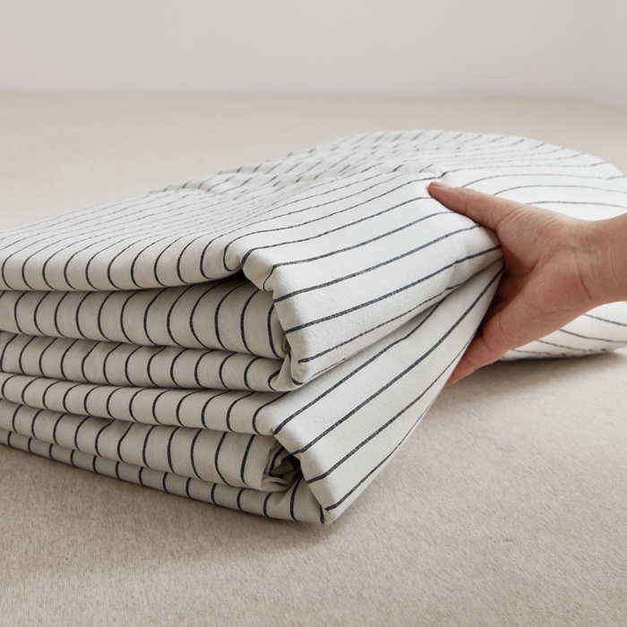 91家纺网 家纺一手货源 找家纺 尊妙被业 2025新款全棉色织水洗棉夏被 白细条