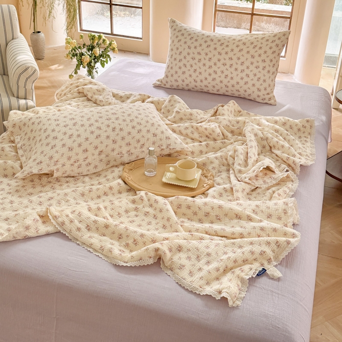 91家纺网 家纺一手货源 找家纺 木楌家居2025新款全棉皱皱纱花边款大豆夏被 伊桃