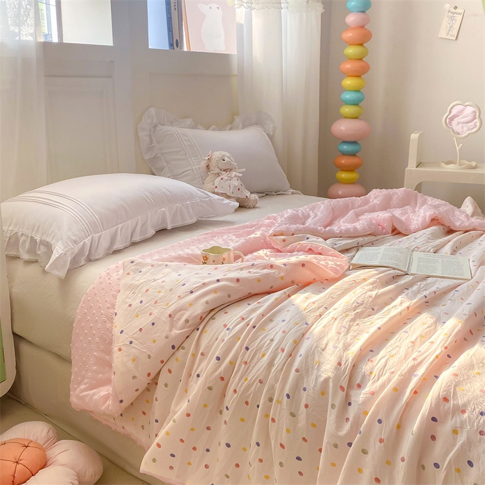 91家纺网 家纺一手货源 找家纺 米乐被业 2025新款水洗棉凉豆豆夏被 彩色波点