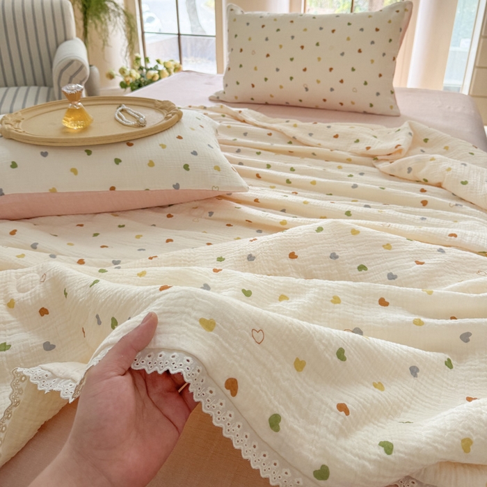 91家纺网 家纺一手货源 找家纺 木楌家居2025新款全棉皱皱纱花边款大豆夏被 宁雪