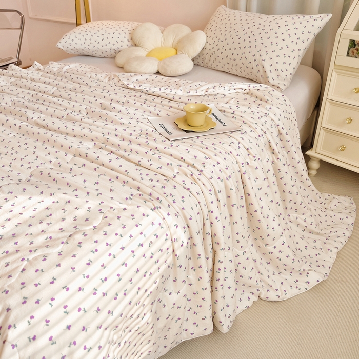 91家纺网 家纺一手货源 找家纺 尊妙被业 2025新款嘭嘭软水洗棉夏被 小花野-紫