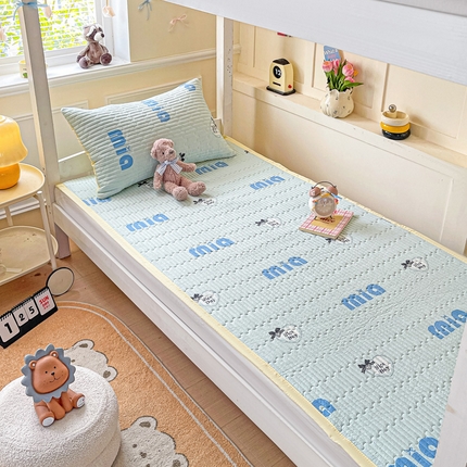 91家纺网 家纺一手货源 找家纺 罗亿家纺  2025新款宿舍款-水洗棉夹棉床盖 蓝莓梨子