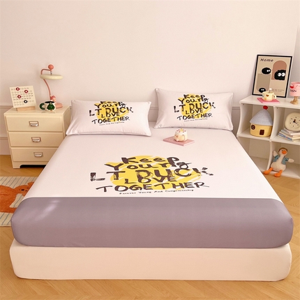 91家纺网 家纺一手货源 找家纺 圣比熊 正版授权控价55元起 全棉床笠卡通床笠罩全包席梦思床垫保护罩 字母鸭