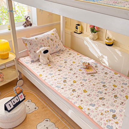 罗亿家纺  2025新款宿舍款-水洗棉夹棉床盖 灰蒙小狗