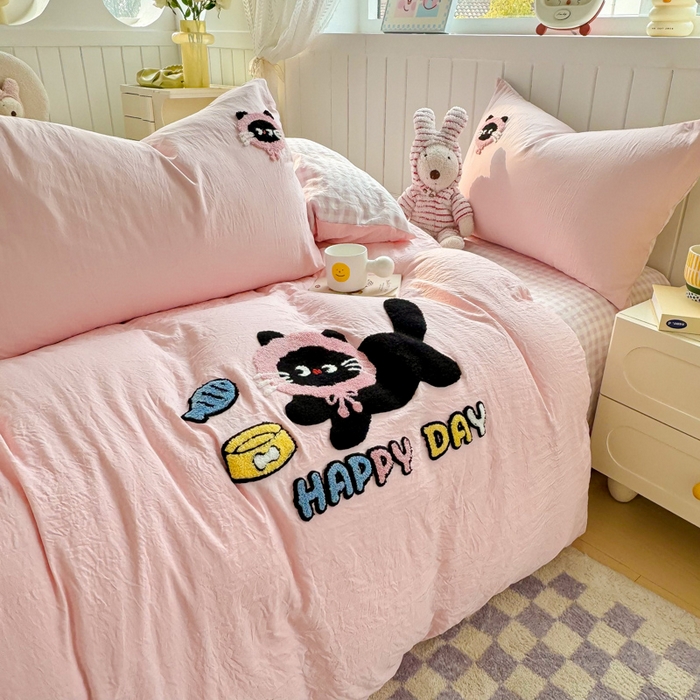 91家纺网 家纺一手货源 找家纺 上尚居 2025新款云朵棉卡通毛巾绣四件套 俏皮猫